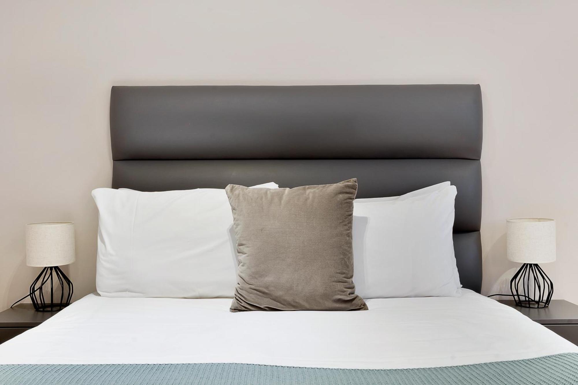 Cleveland Residences Kensington Apartment