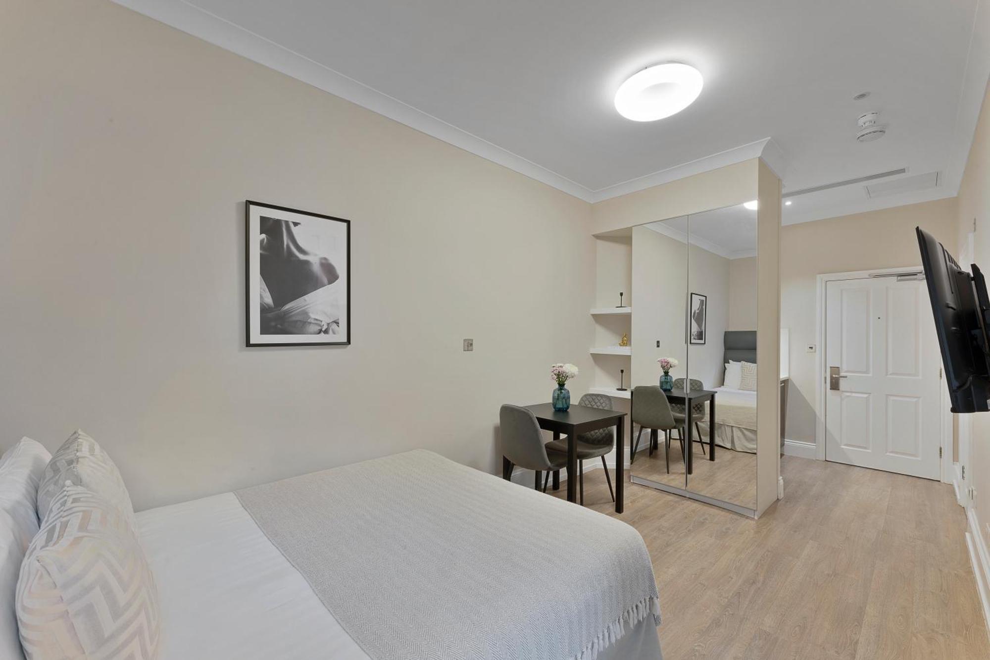 Apartment Cleveland Residences Kensington