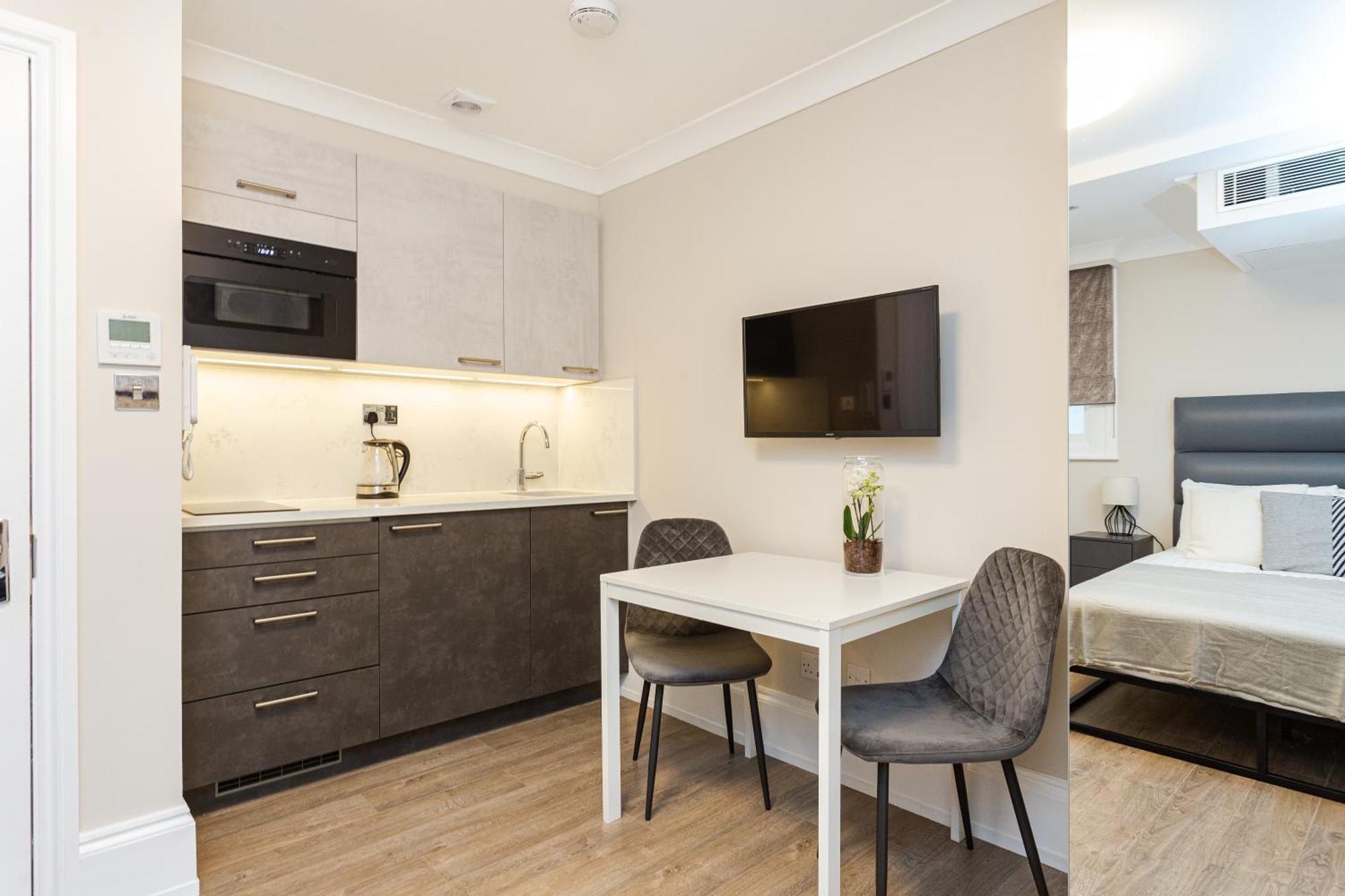 Cleveland Residences Kensington Apartment