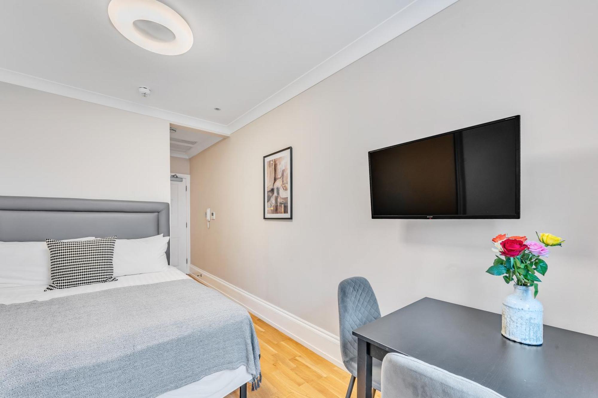 Cleveland Residences Kensington Apartment *